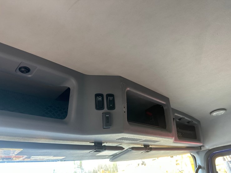 2019-massey-ferguson-8-image-39