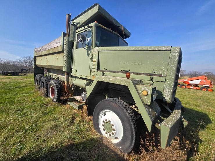 #23785-•-1979-am-general-dumptruck-(nonrunner)-image-2