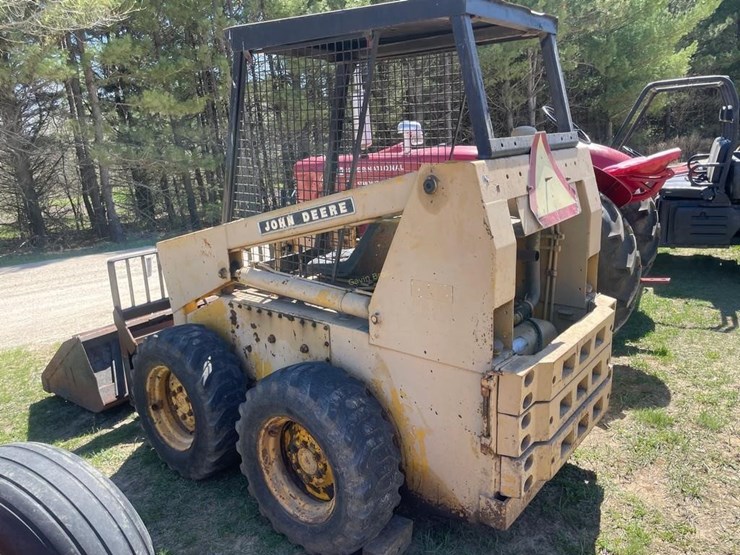 john-deere-24-image-9