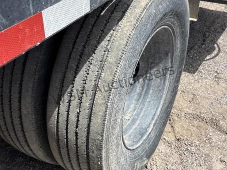 2002-ford-f550-image-8