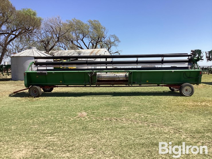 john-deere-230-image-8