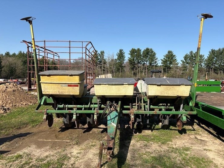 john-deere-7000-image-1