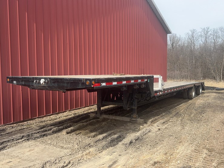 step-deck-trailer-image-1