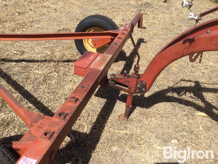 new-holland-260-image-9