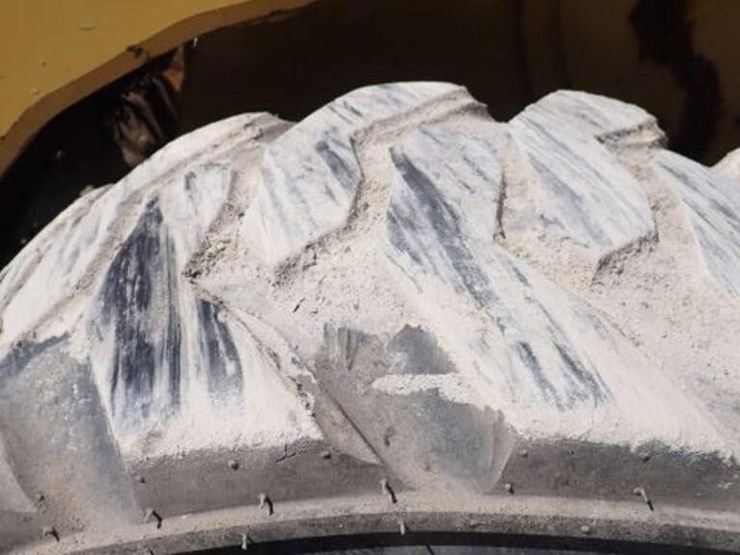 2009-caterpillar-232b-image-52