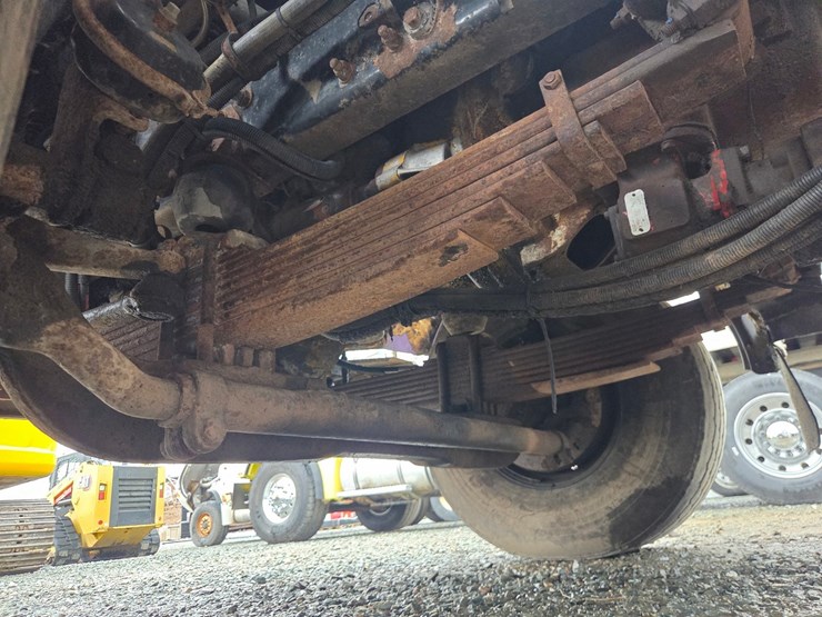 1995-peterbilt-357-image-61