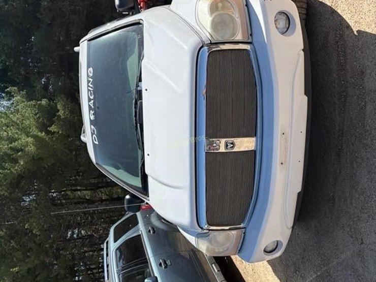 2004-dodge-durango-image-2