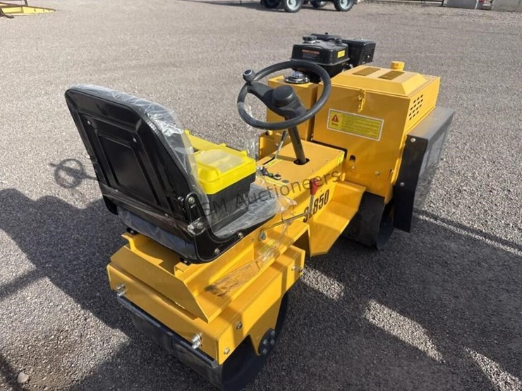 2026-sdl-850-vibratory-roller-image-2