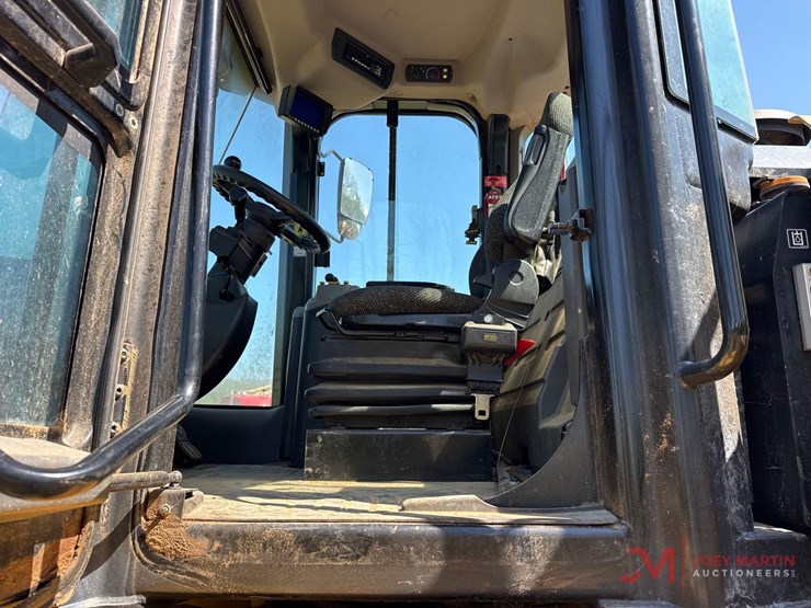 2021-caterpillar-950gc-image-24