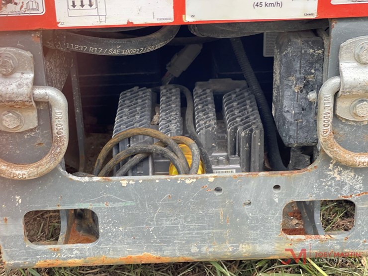 2017-skyjack-sj12-image-11