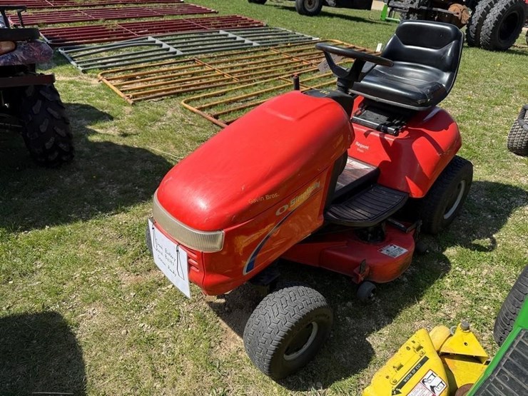 john-deere-l108-image-3