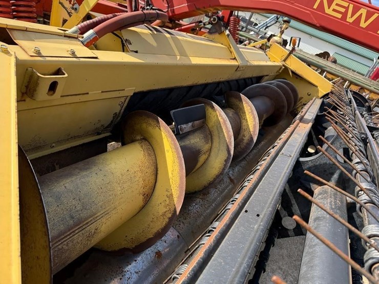 new-holland-1475-image-6