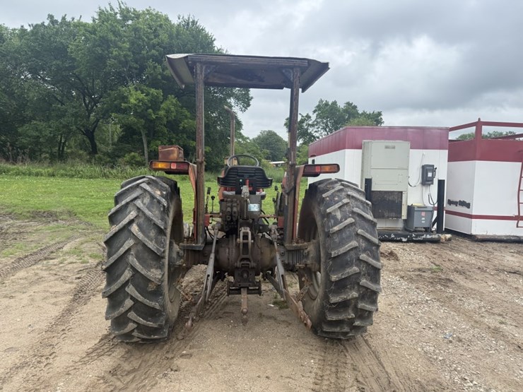 massey-ferguson-383-image-6