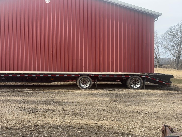 step-deck-trailer-image-3