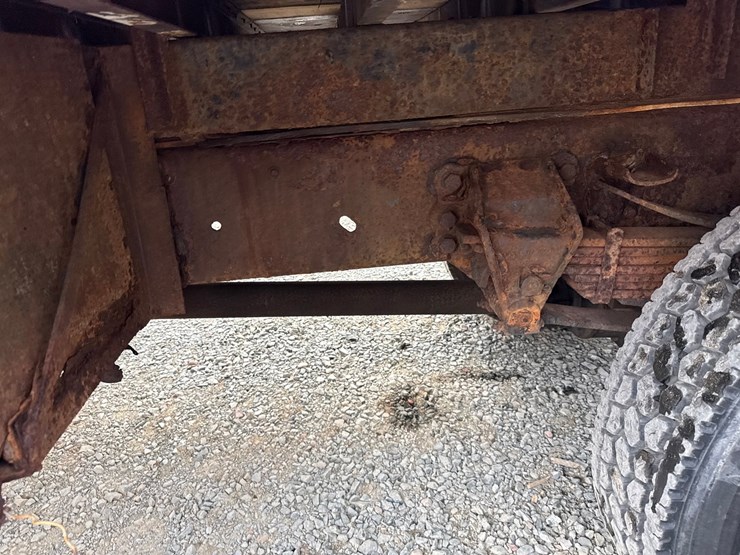 1989-ford-f800-image-27