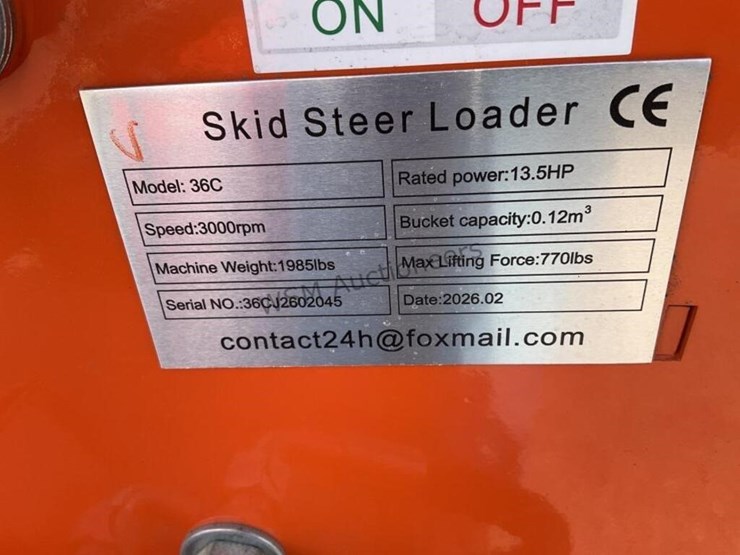 2026-sdl-36c-stand-up-skid-steer-image-10