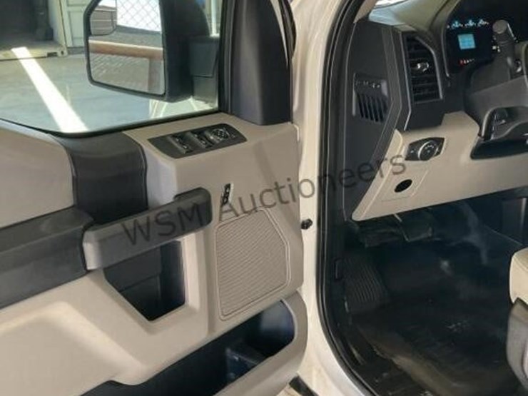 2015-ford-f150-image-25