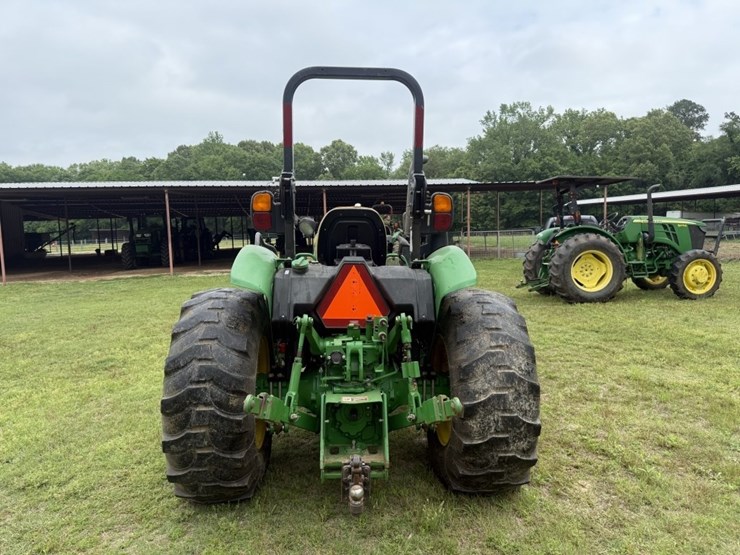 2020-john-deere-5075e-image-6