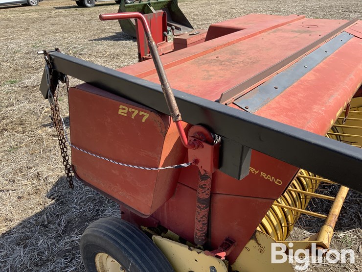 new-holland-277-image-18