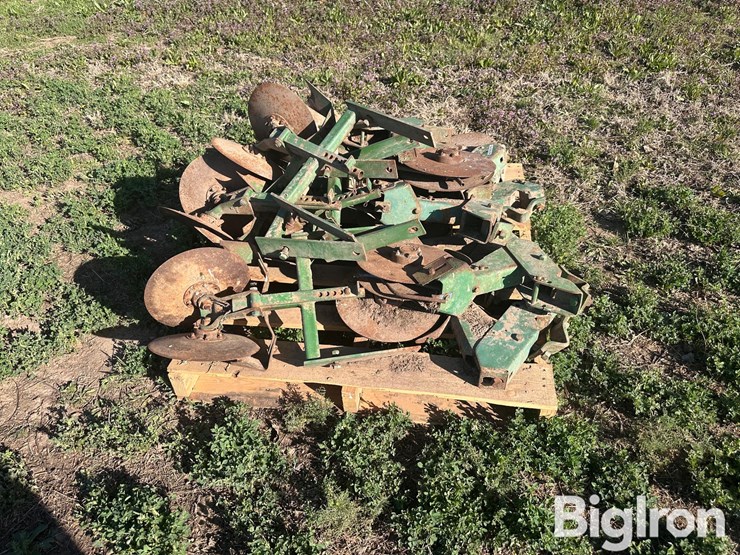 john-deere-12-image-8