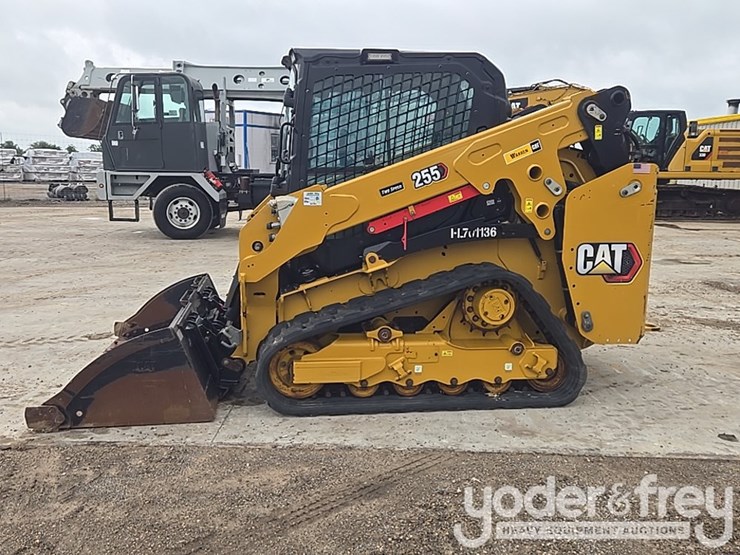 2024-caterpillar-255-image-2