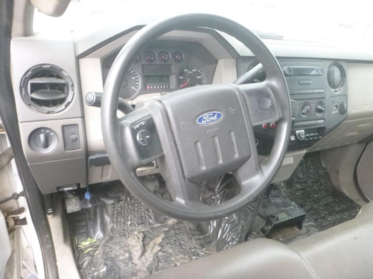 2008-ford-f550-image-24