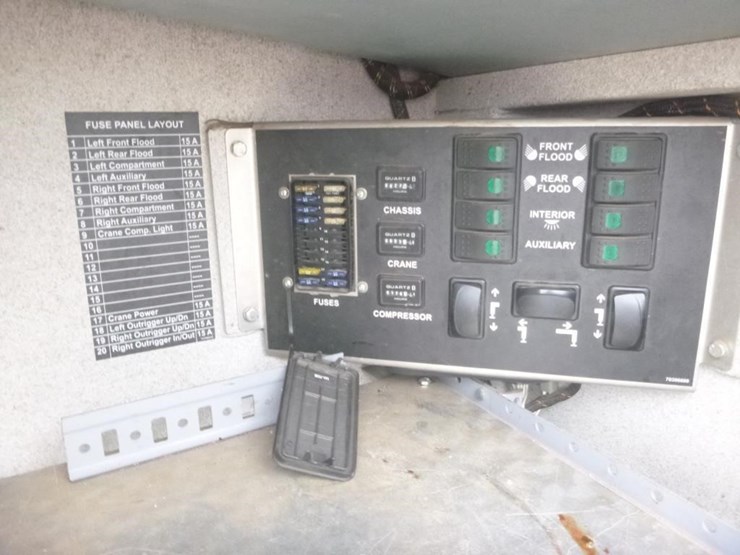 2008-ford-f550-image-13