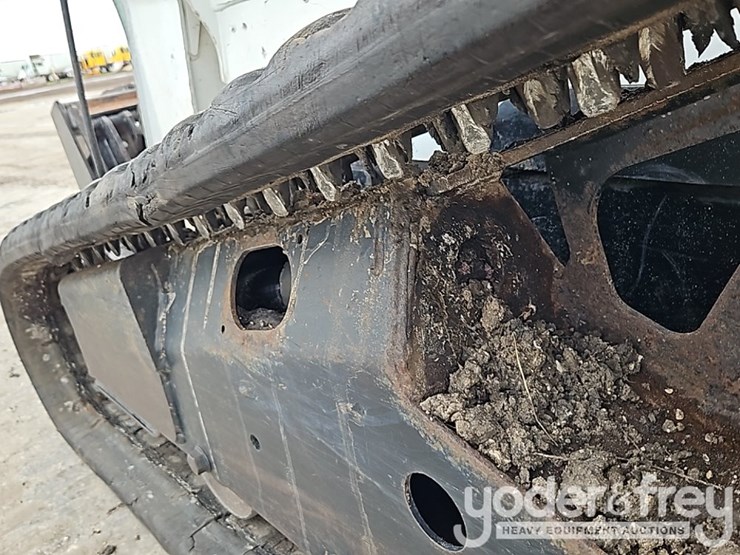 2015-bobcat-t630-image-20