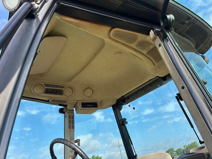 2010-john-deere-6115d-image-23