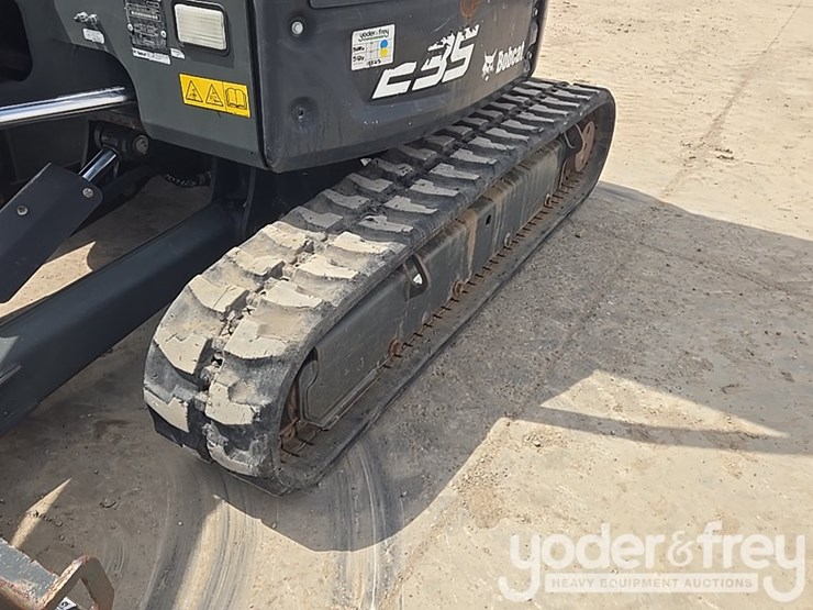 2021-bobcat-e35-image-10