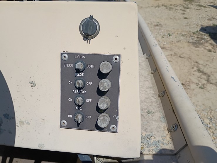 #23725-•-1986-star-bass-boat-and-trailer-image-25