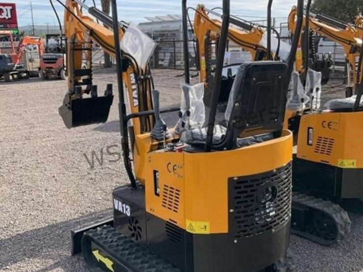 2026-miva-13-mini-excavator-image-3