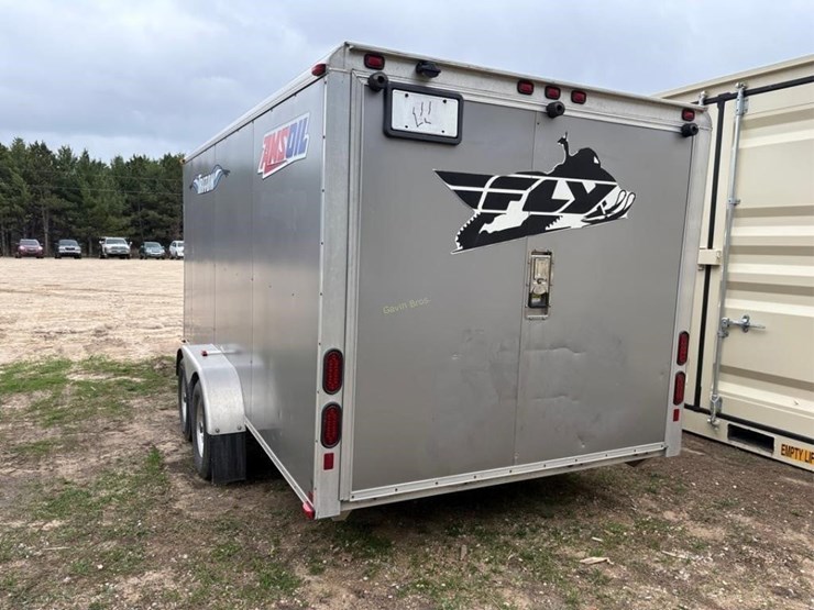 triton-tandem-axle-snowmobile-trailer-image-4