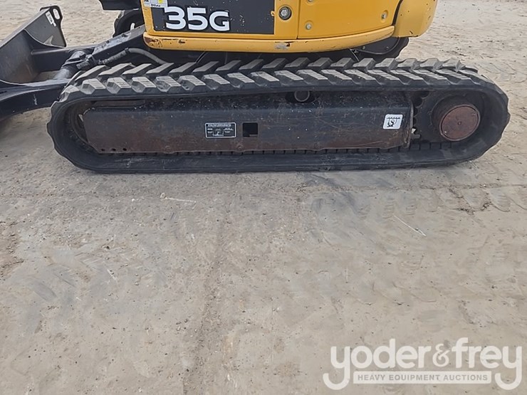 2019-deere-35g-image-9