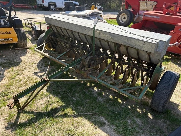 john-deere-b-image-2