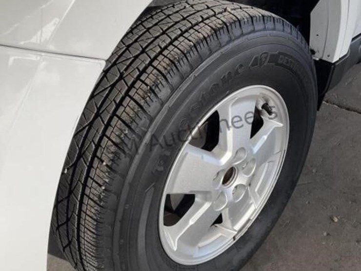 2011-ford-escape-xls-image-8