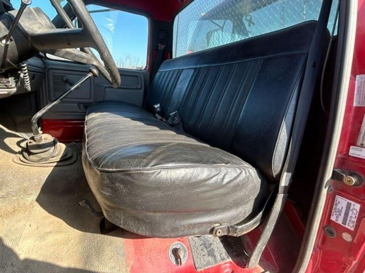 1996-ford-f700-image-21