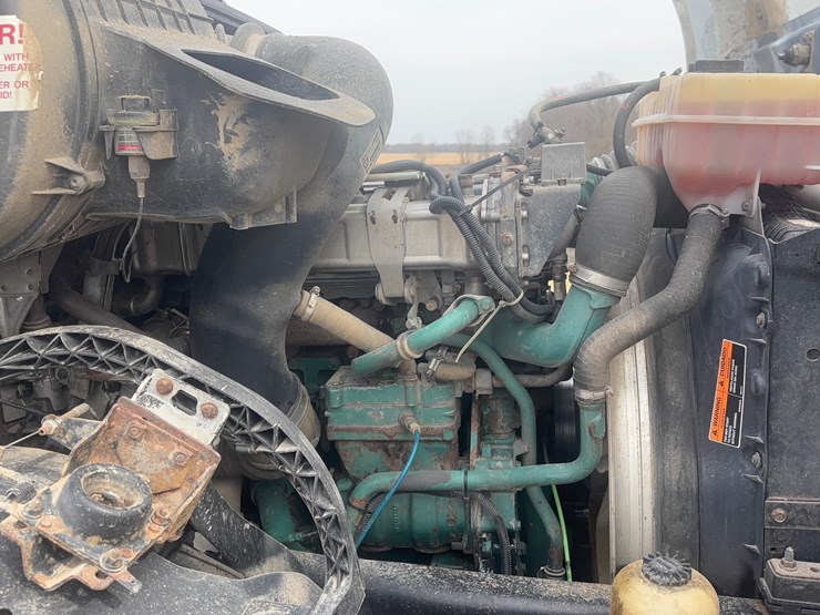 2006-volvo-vnlsemi-image-15