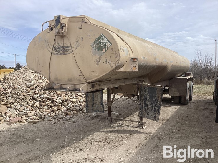 1965-fruehauf-trailer-image-1