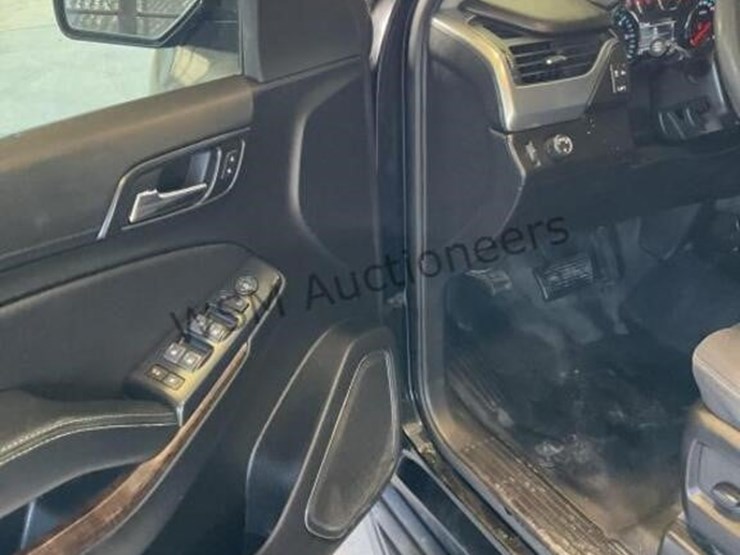 2019-chevrolet-tahoe-image-23