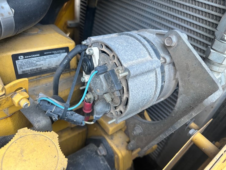 2006-deere-750j-lgp-image-54