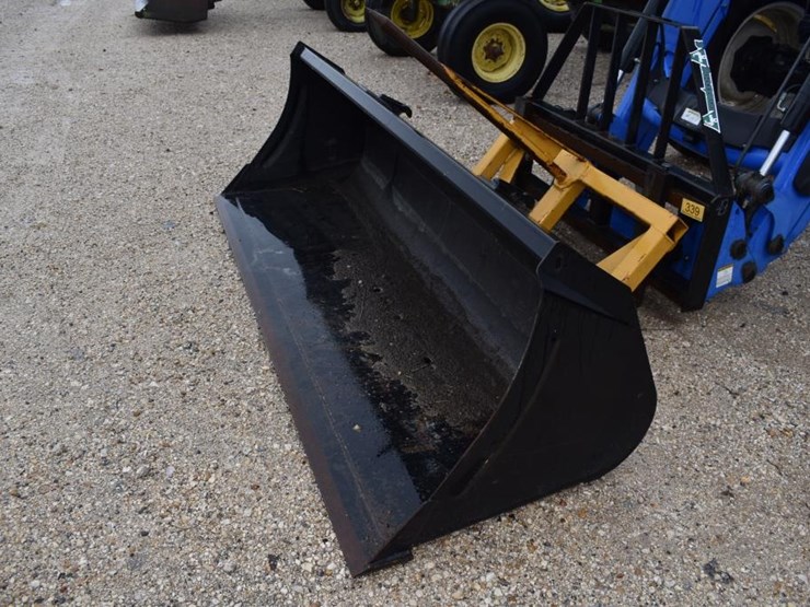 new-holland-845tl-image-26