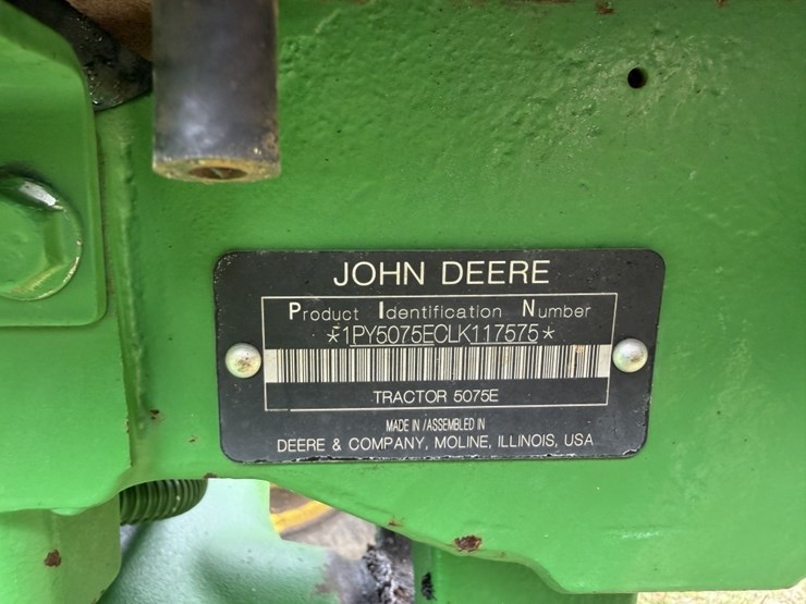 2020-john-deere-5075e-image-19