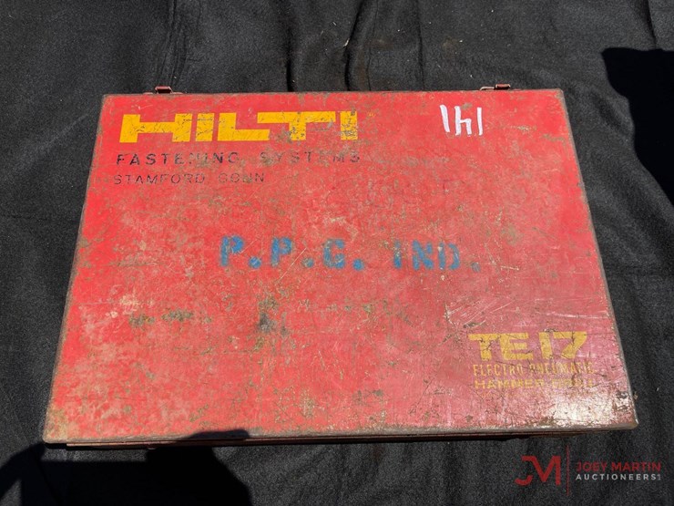 hilti-electric-hammer-drill-with-case-image-2