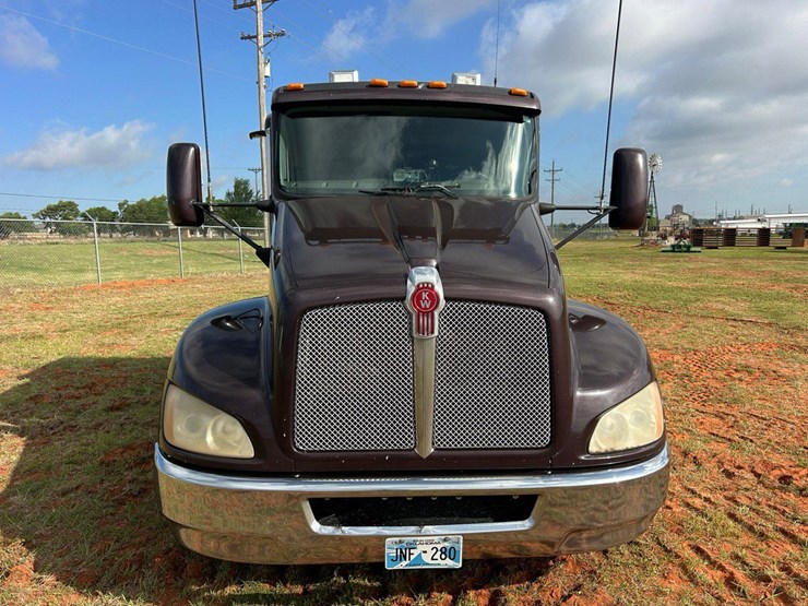 2009-kenworth-t300-image-20