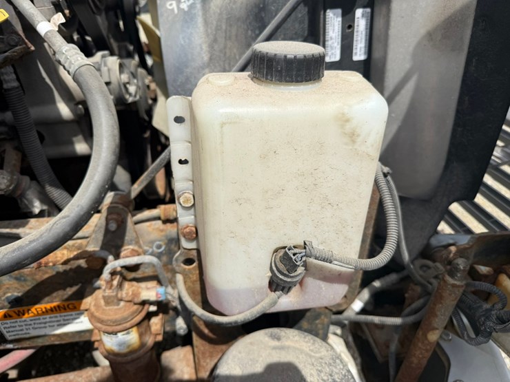 #1174-•-2015-freightliner-cab-and-chassis-image-23