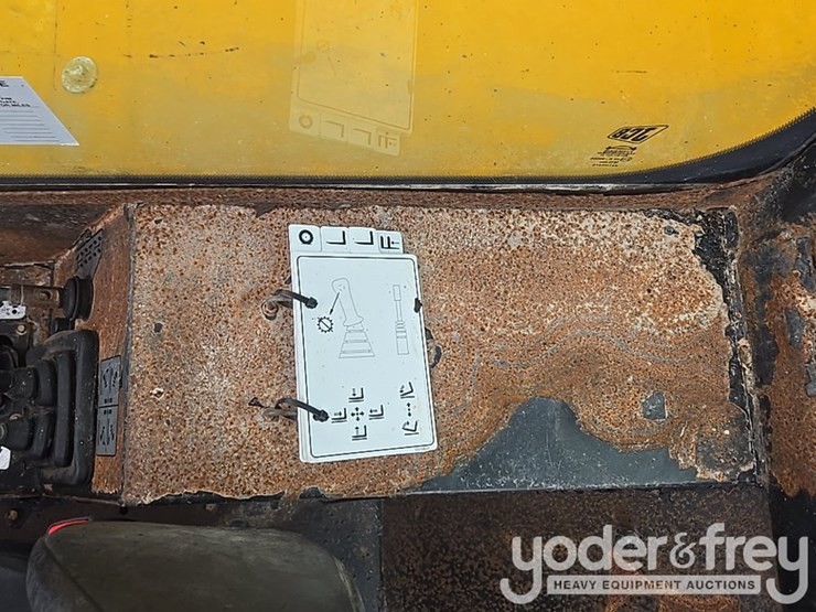 2017-jcb-510-56-image-70