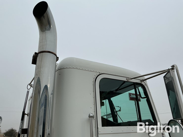 1995-freightliner-fld112-image-15
