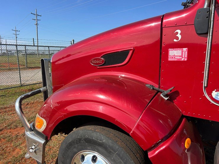2012-peterbilt-386-image-18