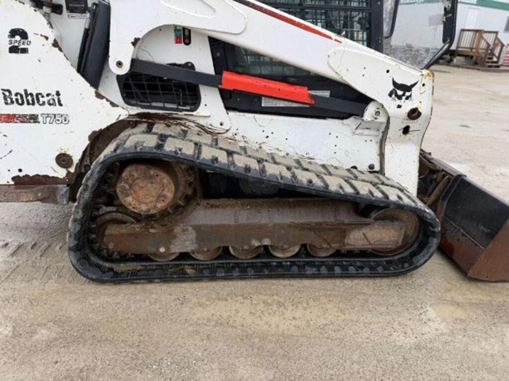 2016-bobcat-t750-image-25